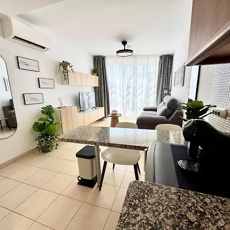 Poseidon Dreams Tenerife 圣地亚哥港