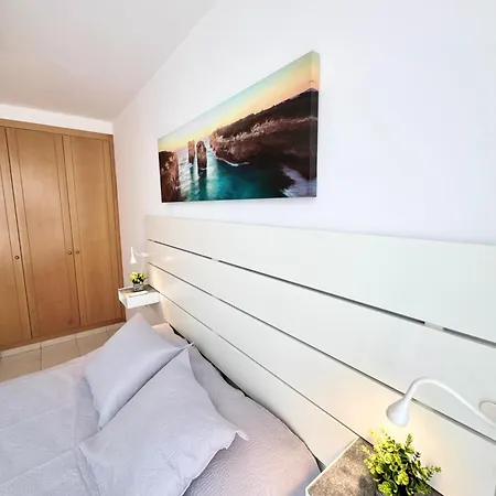 Poseidon Dreams Tenerife 圣地亚哥港