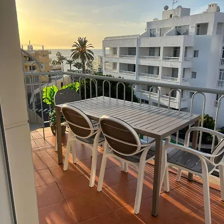 Poseidon Dreams Tenerife * 圣地亚哥港